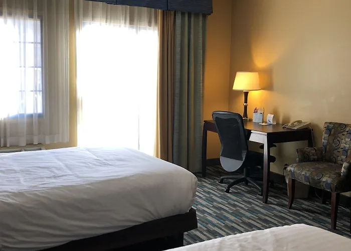 Days & By Wyndham Near Phoenix