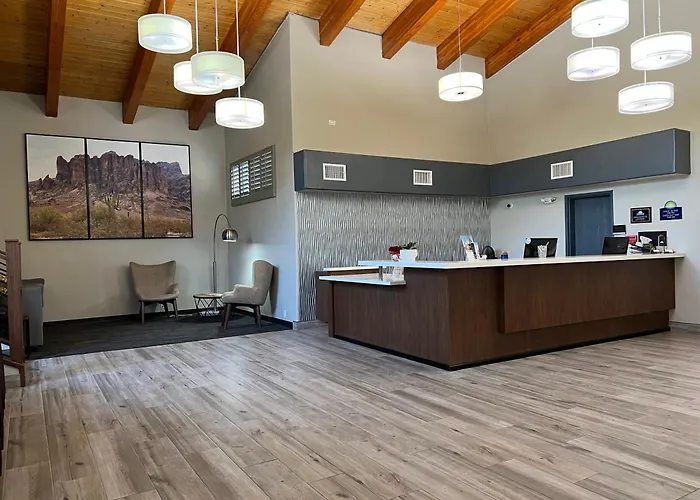 Days & By Wyndham Near Phoenix 3*