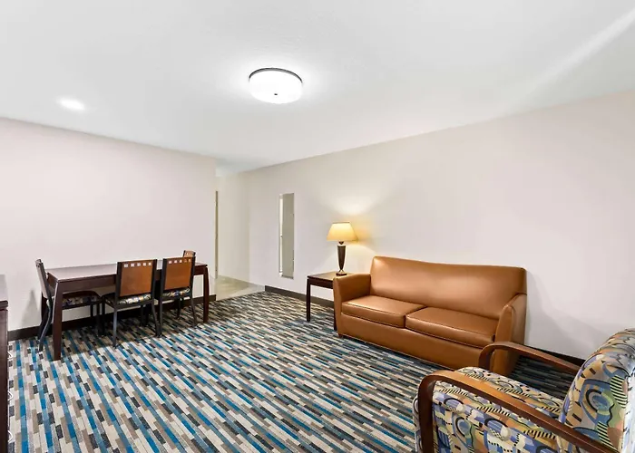 Hotel Days & By Wyndham Near Phoenix 3*