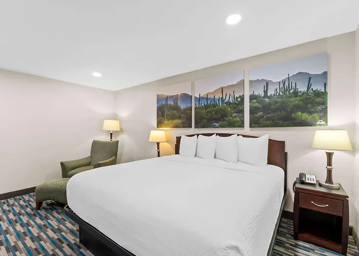 Days & By Wyndham Near Phoenix Hotel Mesa