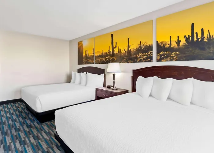 Days & By Wyndham Near Phoenix Mesa