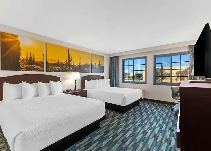 Days & By Wyndham Near Phoenix 3* Mesa