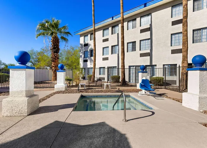 Days & By Wyndham Near Phoenix Hotel