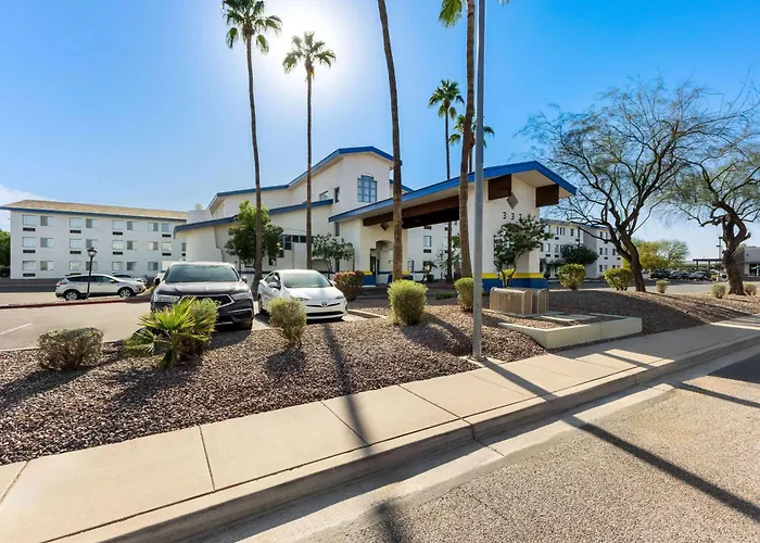 Days & By Wyndham Near Phoenix 3* Mesa