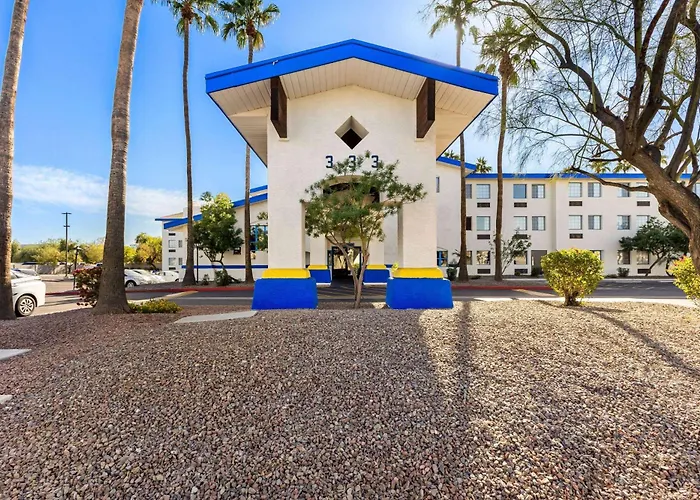 Days & By Wyndham Near Phoenix Hotel