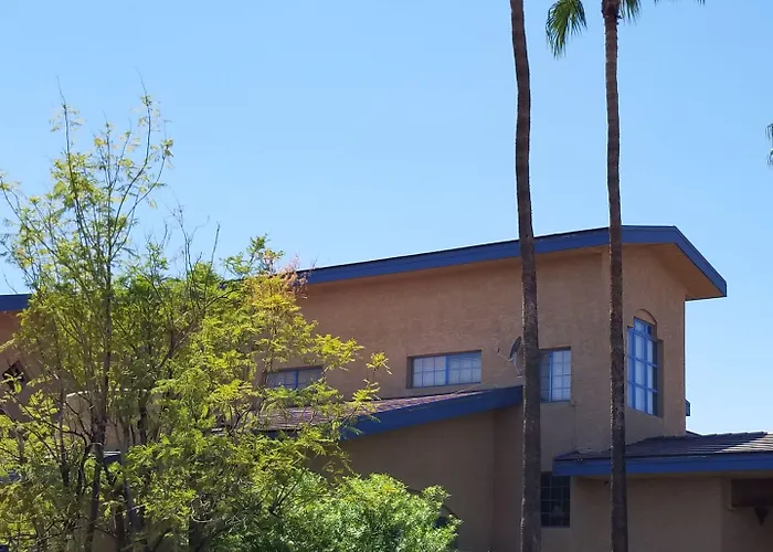 Days & By Wyndham Near Phoenix 3*